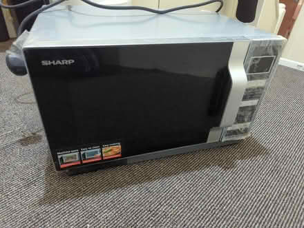 Photo of free FAULTY Microwave Oven - Sharp R-760M (flatbed) (Merton SW19) #1