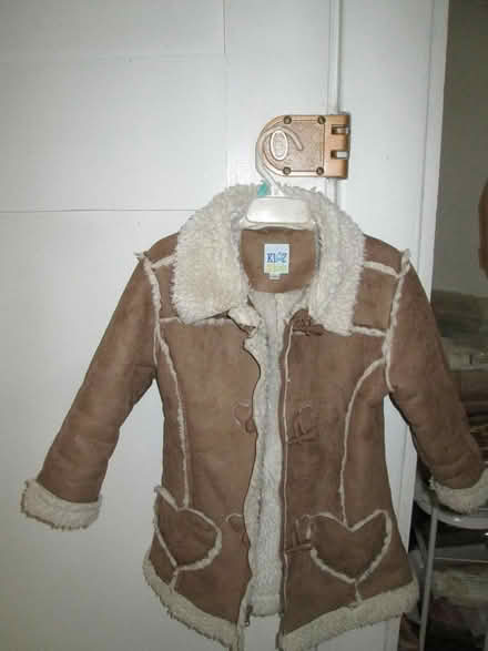 Photo of free child sz. 5 coat (Old Ottawa South) #1