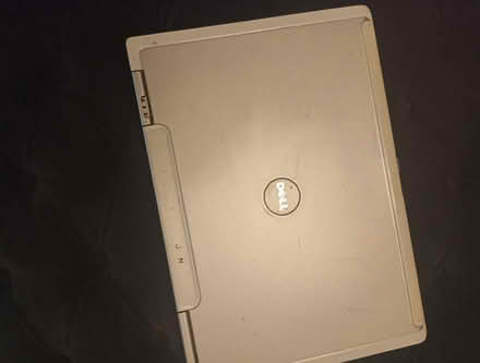 Photo of free Very old laptop (Richmond upon Thames TW10) #2