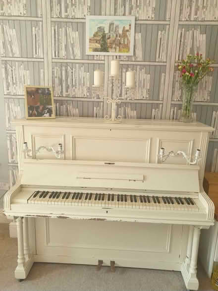 Photo of free Piano (Undercliffe BD2) #1