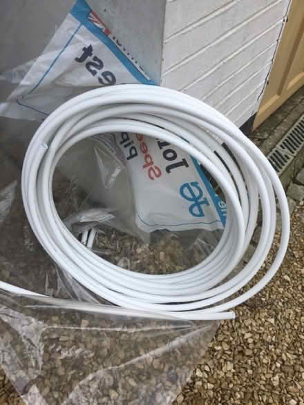 Photo of free Speedfit pipe 22mm (North Ascot SL5) #1