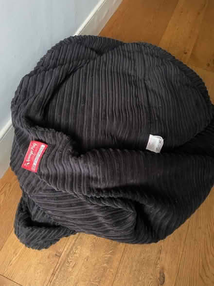 Photo of free Bean bag for medium dog (Chiswick W4) #1