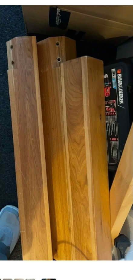 Photo of free Solid oak table 4 chairs (Bannockburn FK7) #1