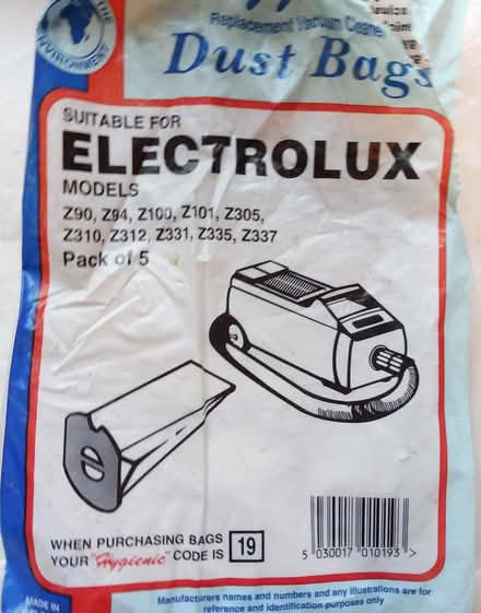 Photo of free electrolux vacuum cleaner dust bags (Glasgow G43) #3