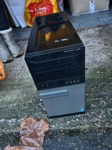 Photo of free Computer system - I think (SW18) #1