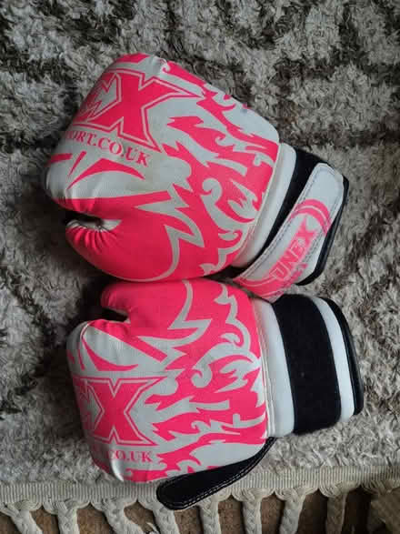 Photo of free Boxing gloves (ME10) #1