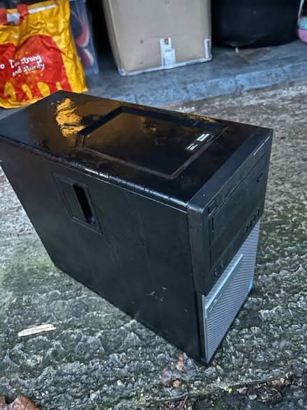 Photo of free Computer system - I think (SW18) #2