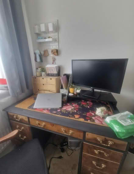 Photo of free Desk (ME10) #1