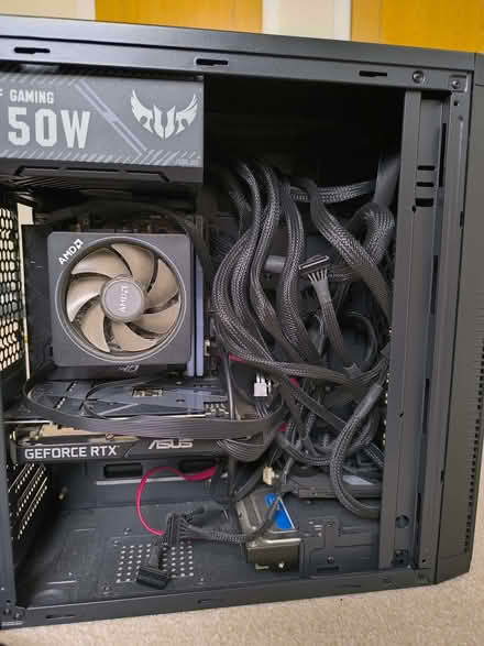 Photo of free Micro ATX mid tower PC case with a wired USB keyboard (Kingston KT1) #3