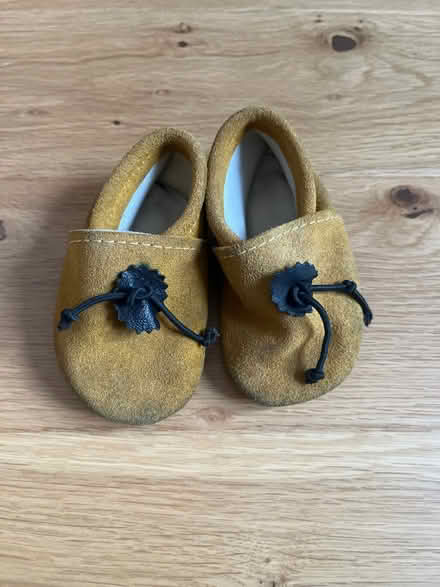 Photo of free Baby leather shoes size 20 (SE28) #1