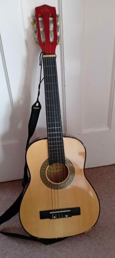 Photo of free TS fidelity 3/4 guitar (Orpington BR5) #1