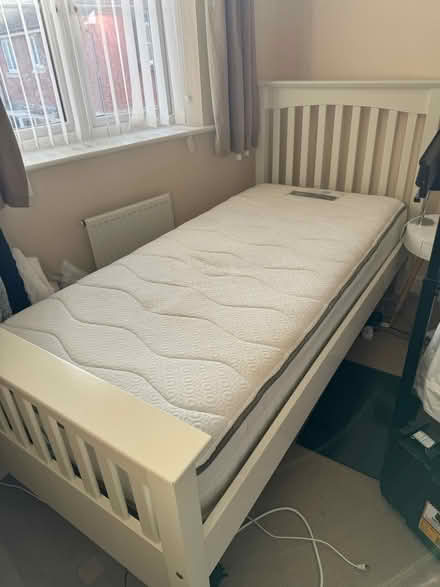 Photo of free Single bed and mattress (Bushey) #1