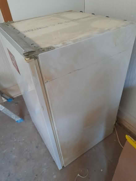 Photo of free Hotpoint integrated fridge (BS16) #2