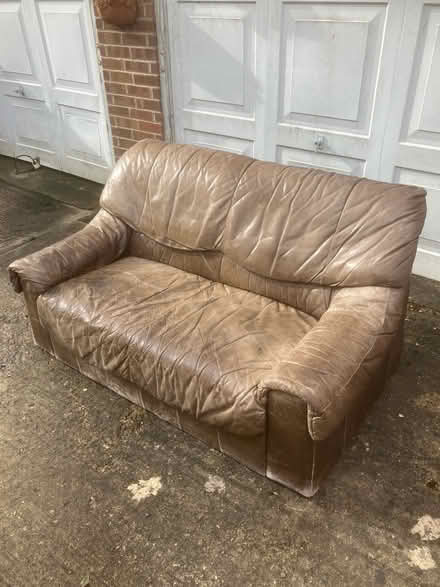 Photo of free Leather sofa (OX4 Temple Cowley Oxford) #1