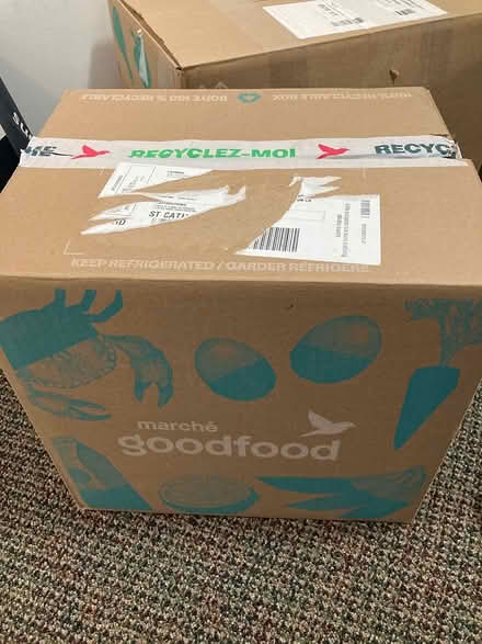 Photo of free Last call: Insulated goodfood box (Derry and Tenth Line) #1