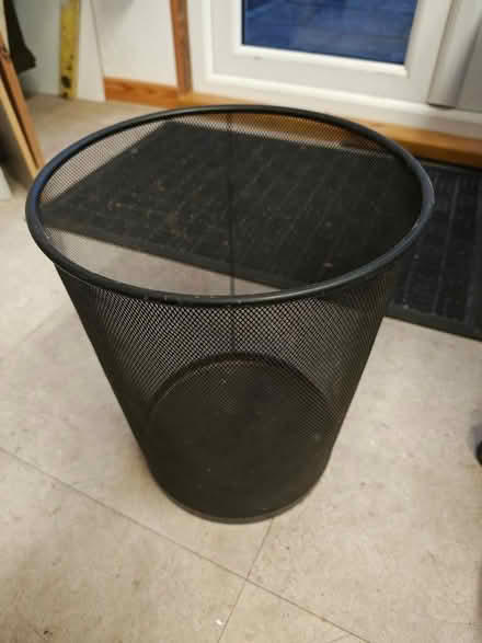 Photo of free Waste paper basket/bin (black metal mesh) (Headington OX3) #1