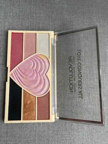 Photo of free Makeup palettes (NE2 Jesmond) #2