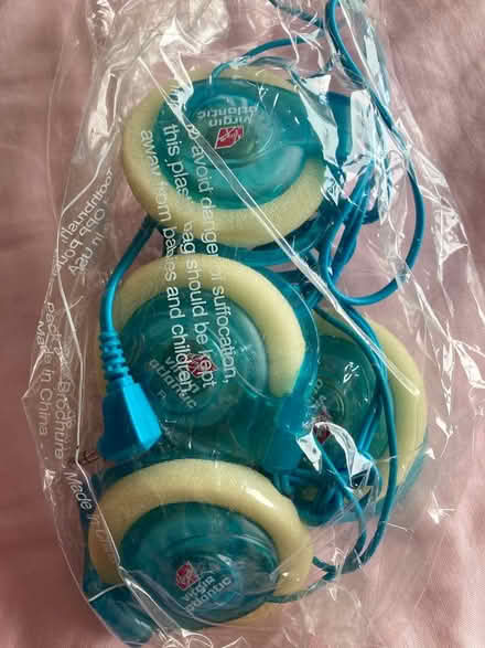 Photo of free Virgin atlantic head phones (CM12) #1