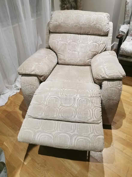 Photo of free Electric reclining chair (Rainford WA11) #2