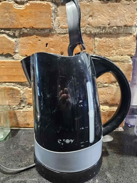 Photo of free Electric kettle (Columbia Heights) #1