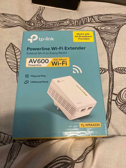 Photo of free TP Link Wi-Fi Extender (Wickford - Shotgate) #1