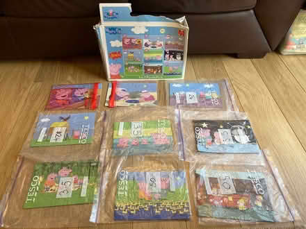 Photo of free Peppa Pig jigsaw puzzles - damaged box (Whitegrove RG42) #1