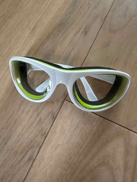 Photo of free Onion Goggles (HP15 Holmer Green) #2