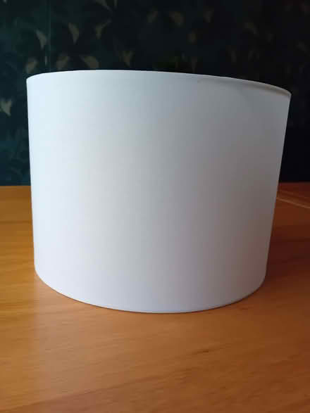 Photo of free White Cylindrical Lampshade (Glenleigh Park TN39) #3