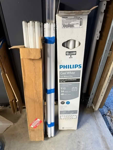 Photo of free Fluorescent T12 lightbulbs (Campbell) #1