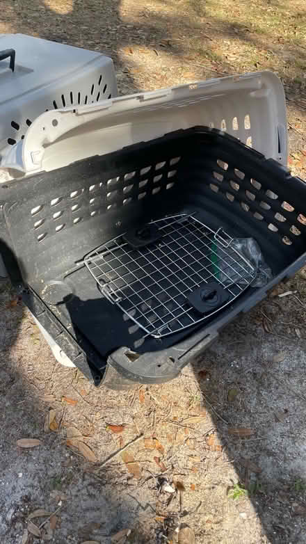 Photo of free Dog crates (Off County Line and East Road) #3