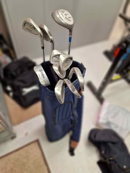 Photo of free Men's golf clubs and bag (Enborne Row RG14) #3