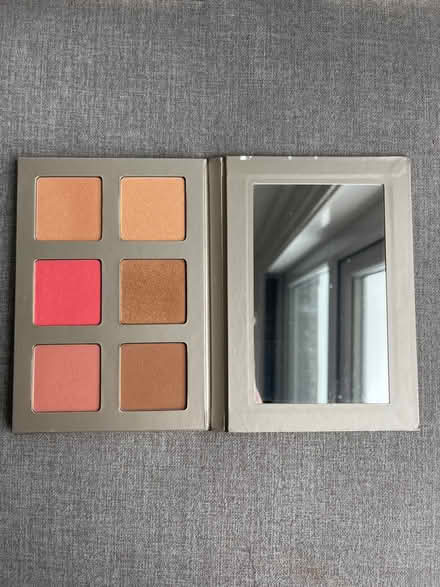 Photo of free Makeup palettes (NE2 Jesmond) #4