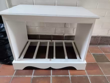 Photo of free White unit (Norwich NR5) #1