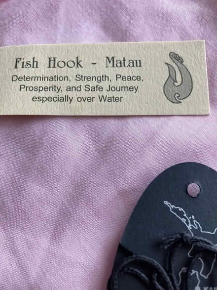 Photo of free New Zealand Fish hook pendant (CM12) #3