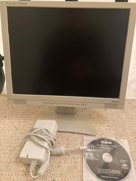 Photo of free 14" LCD monitor (Newington EH9) #1