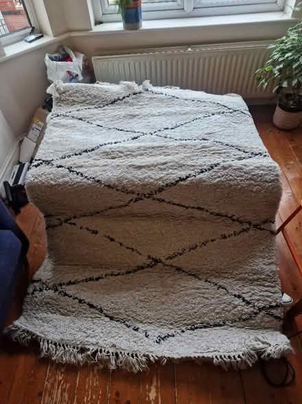 Photo of free La redoute rug (Alexandra Park M16) #1