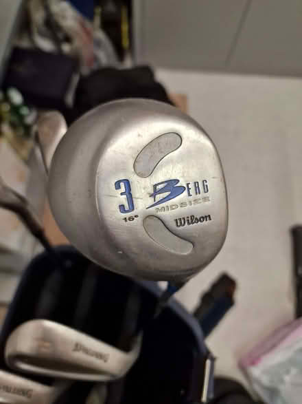 Photo of free Men's golf clubs and bag (Enborne Row RG14) #4
