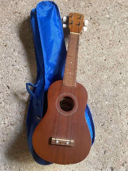Photo of free Ukelele (needs to be stringed) (windsor-maidenhead-freegle CGA SL6) #1