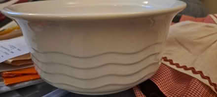 Photo of free White Oven Dish (WR14 Malvern Link) #1