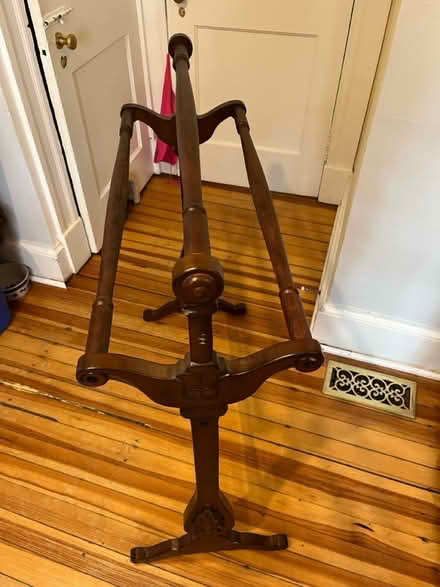 Photo of free Wooden Quilt hanger (Roland park/Evergreen) #3