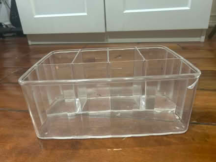 Photo of free Clear makeup organizer (chinatown) #2