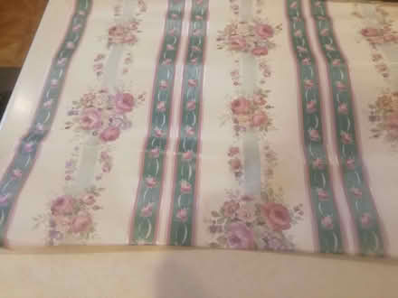Photo of free Part roll of pretty wallpaper (GU52) #2
