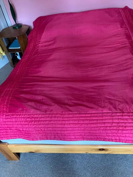 Photo of free Satin/ velvet bedspread (Walton Manor OX2) #2