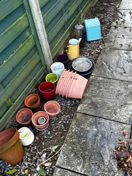 Photo of free Small terracotta etc pots (Spalding PE11) #1