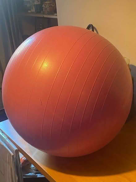 Photo of free Ball (Lincoln LN1) #1