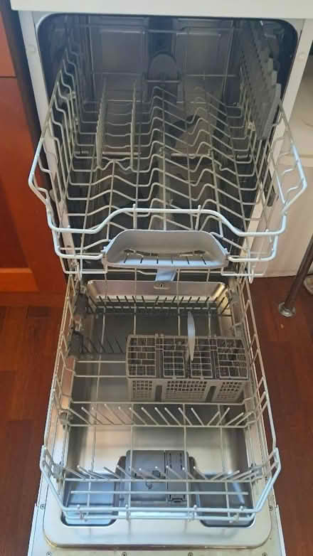 Photo of free Bosch Slimline Dishwasher (Bramley LS13) #3