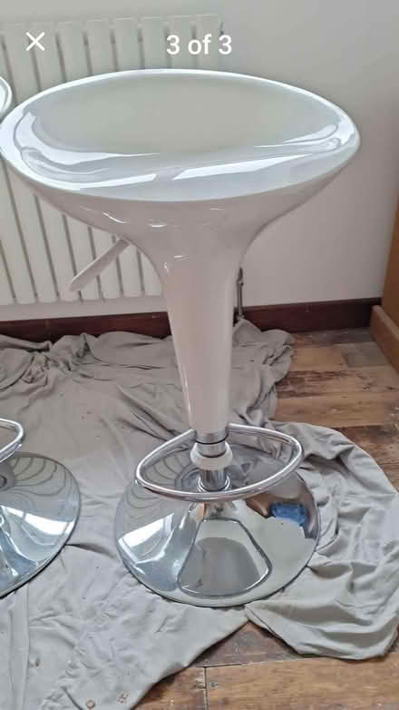 Photo of free X4 Bar Stools (Markfield, Leicestershire LE67) #4