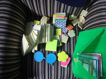 Photo of free Post its (Chapeltown S35) #1