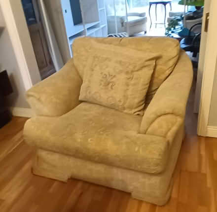 Photo of free Suite + extras (Johnstown, navan) #3