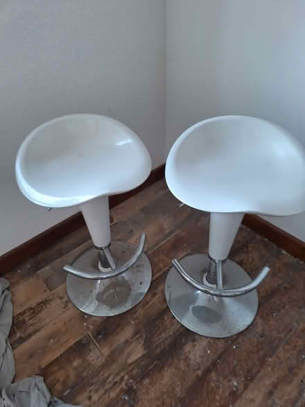 Photo of free X4 Bar Stools (Markfield, Leicestershire LE67) #1